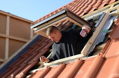 Pose de fenêtres de toit Velux à Moiron